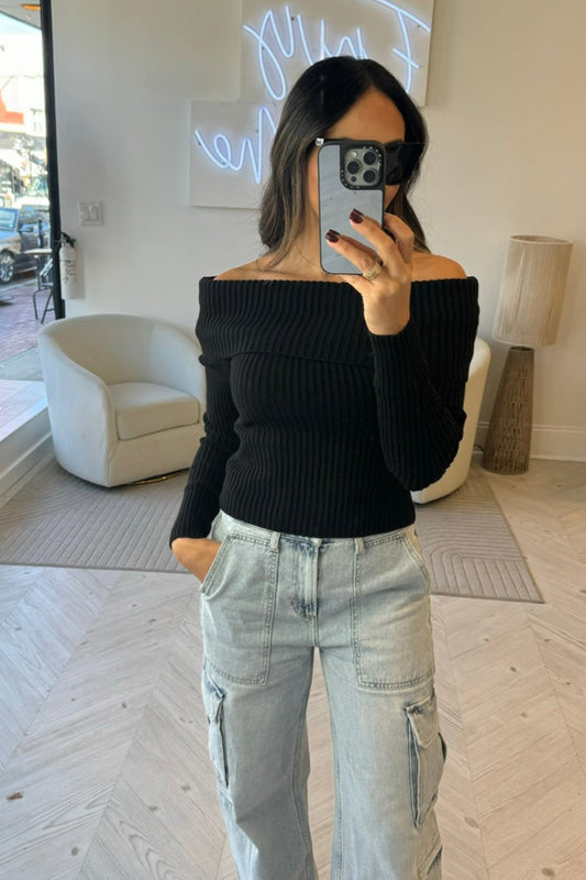 OFF SHOULDER SWEATER