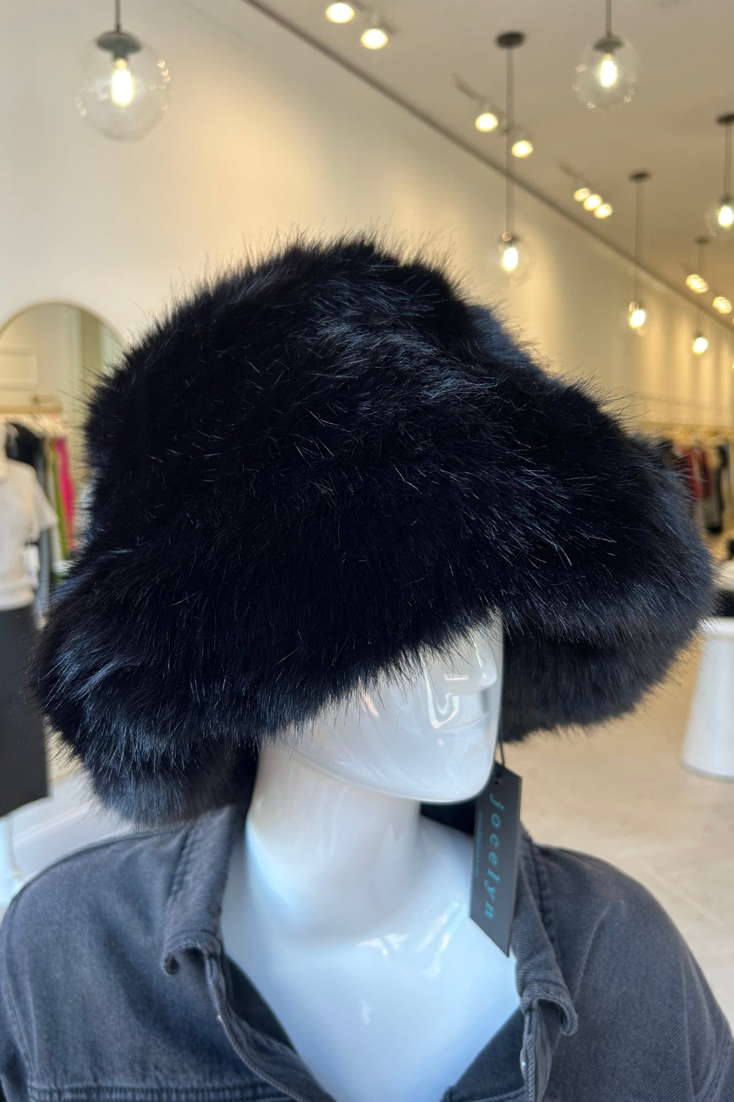 OVERSIZED FAUX FUR HAT