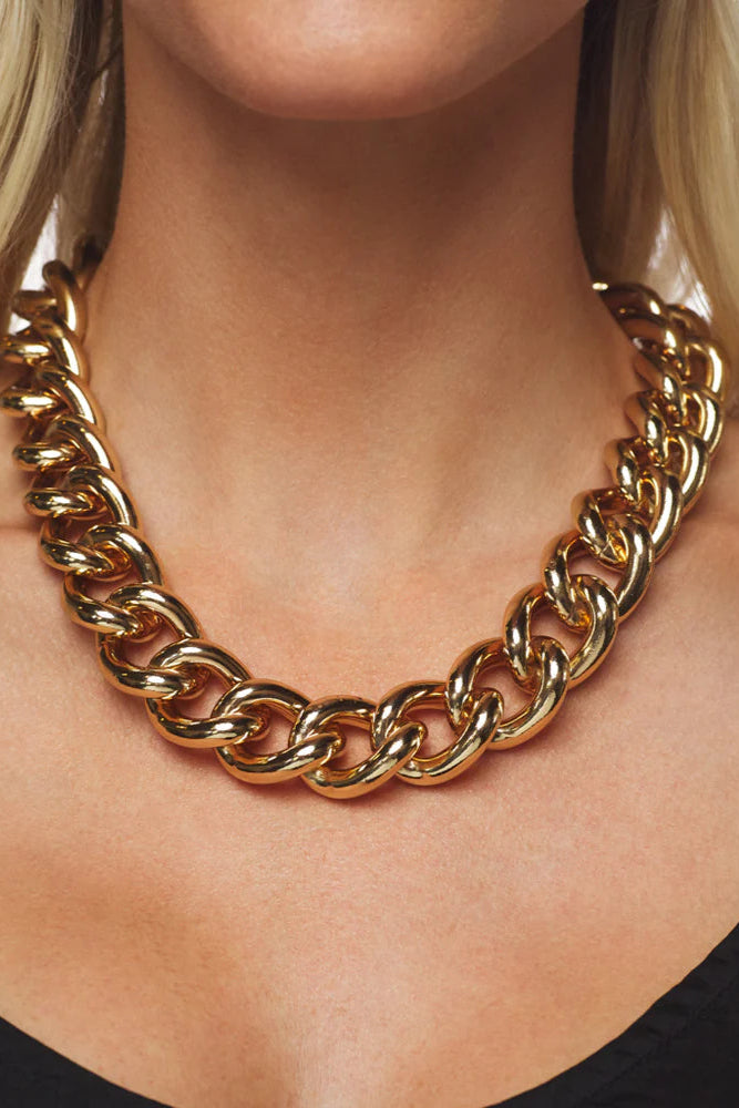 GOLD CHAIN NECKLACE