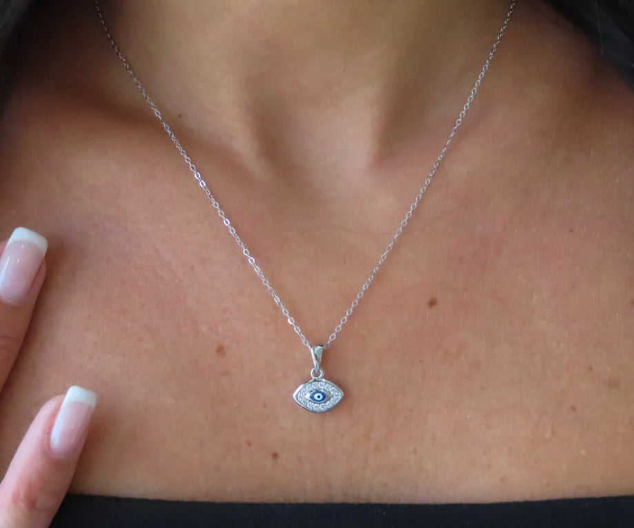 CLASSIC EVIL EYE NECKLACE