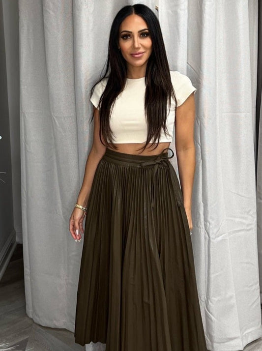 CHOCOLATE PLEATED LONG SKIRT