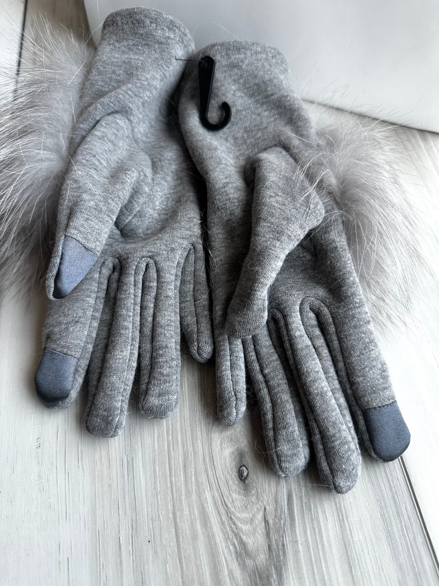 GREY GLOVES