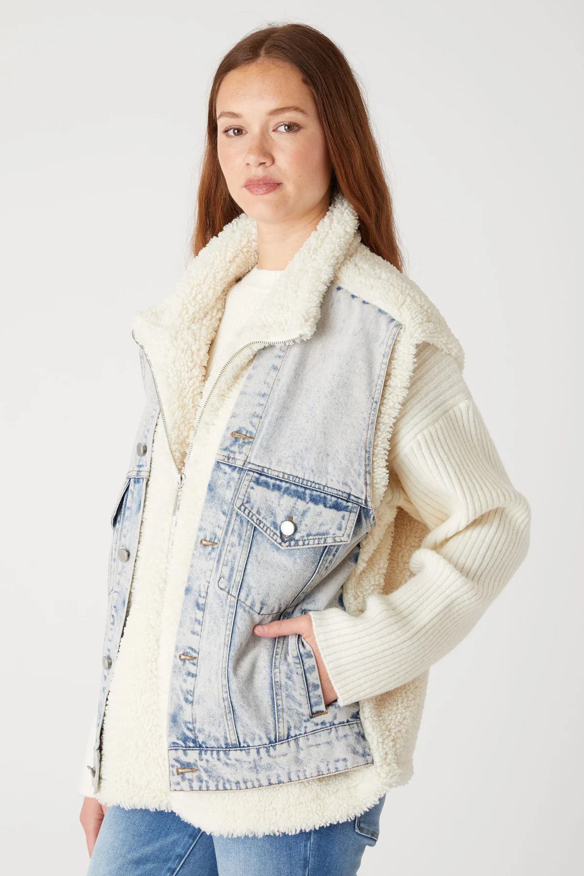 DENIM SHERPA TRUCKER VEST